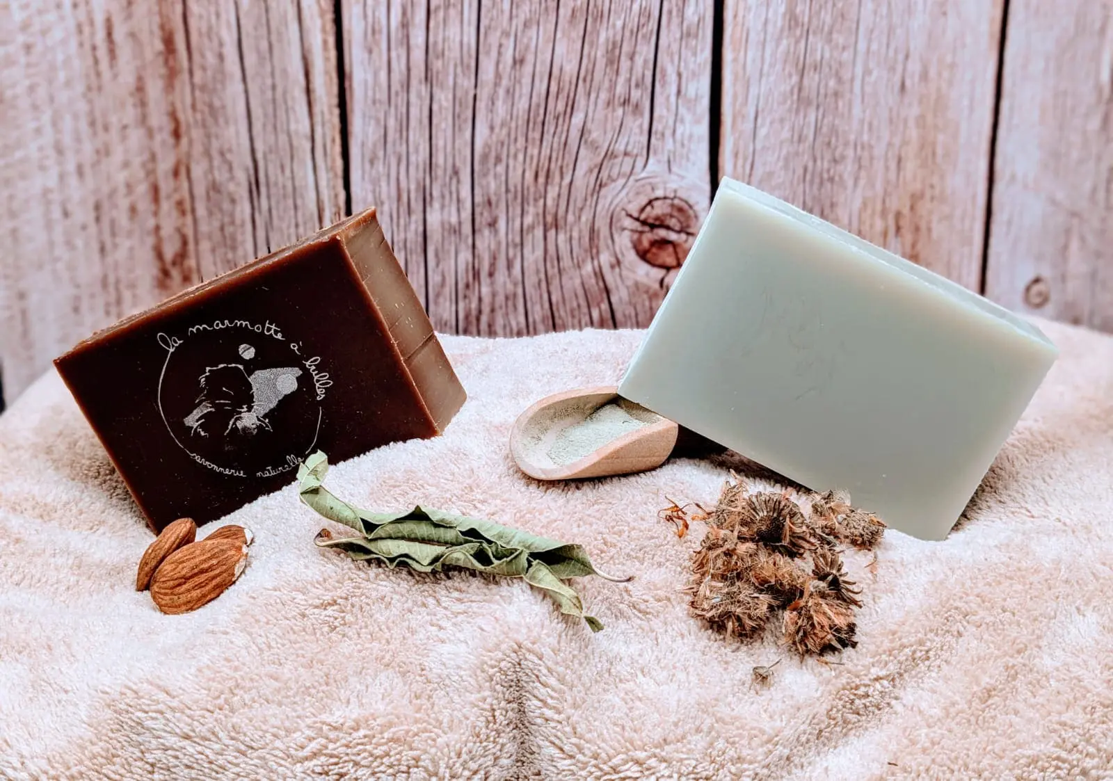 Savons avec huiles essentielles de la gamme Bulles de douceur