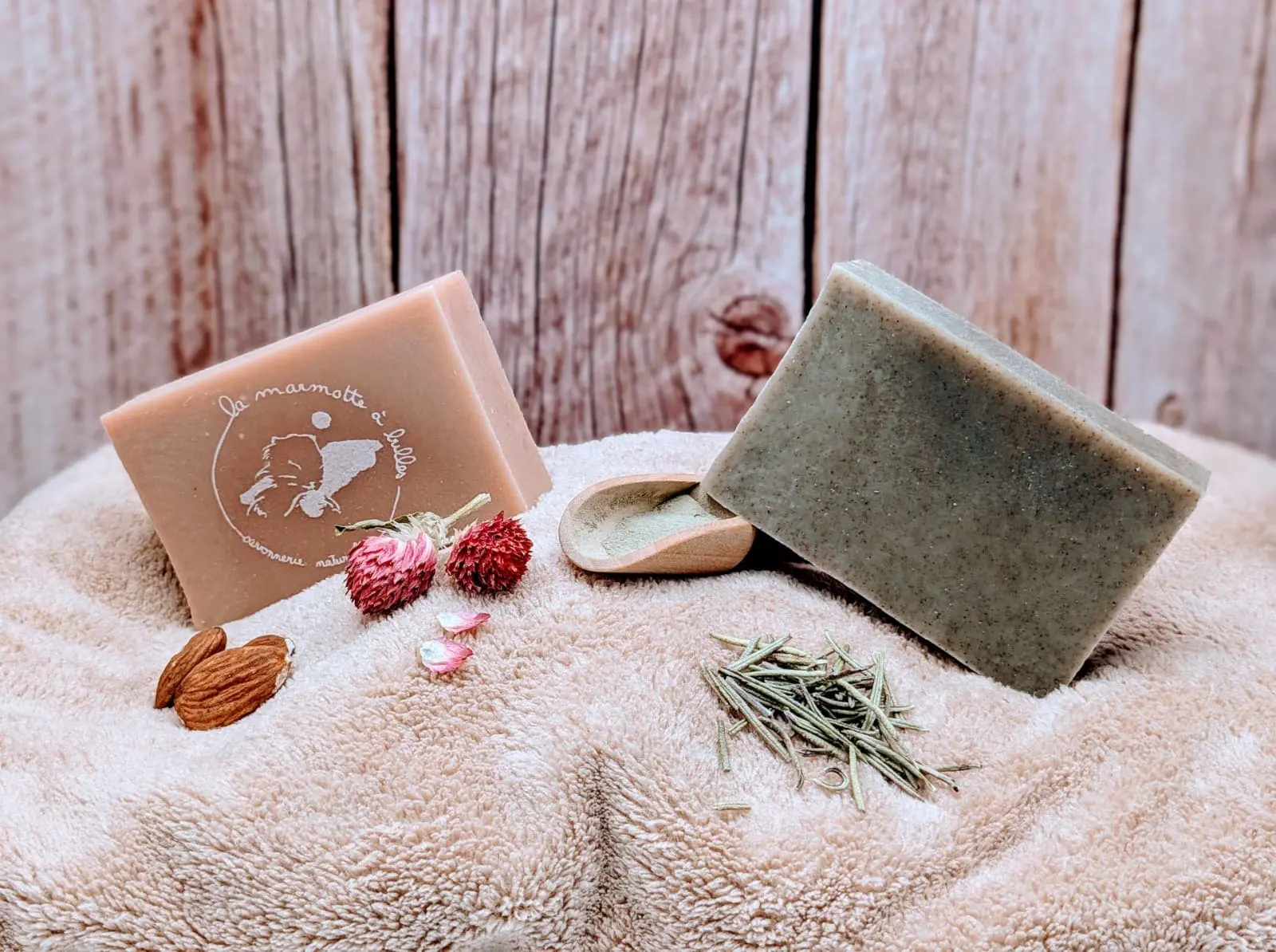 Savons shampoings de la gamme Bulles de douceur