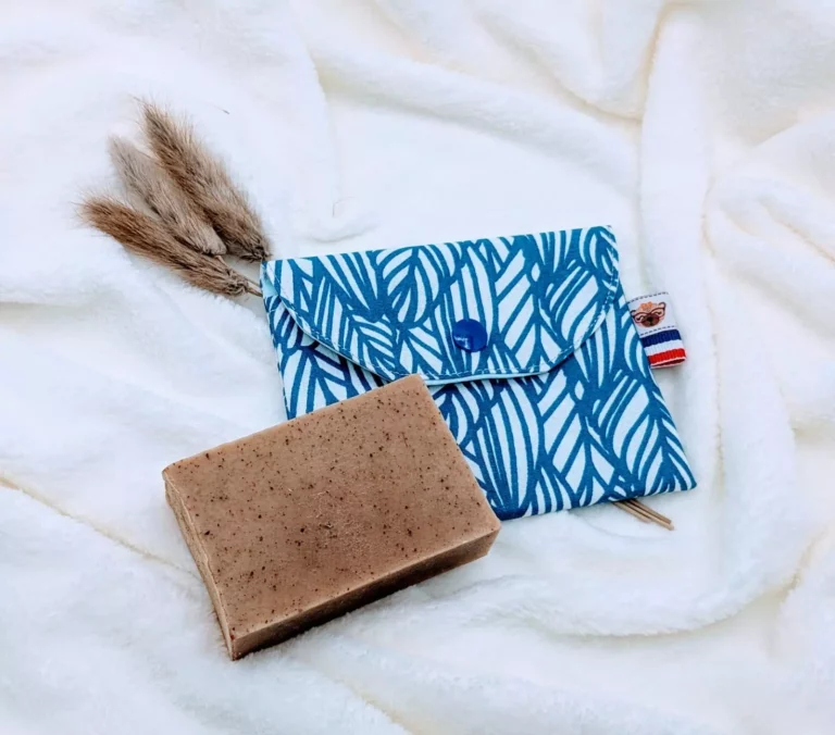 pochette pression bleue